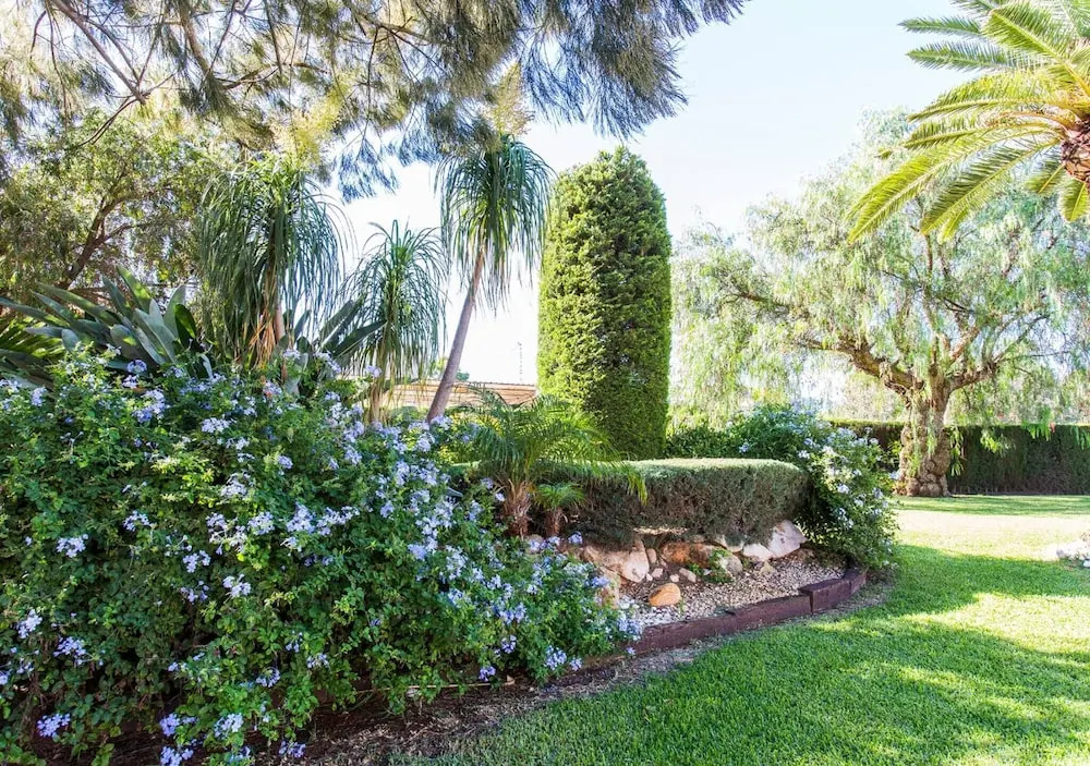 Private Pool, Garden, Barbecue and Beach Nearby