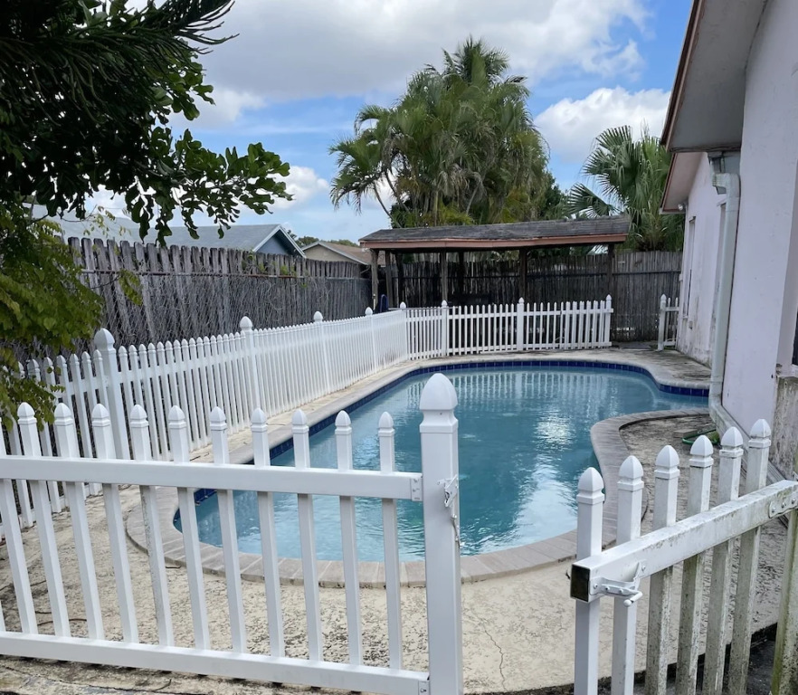 Cozy Guest House Florida, Tamarac