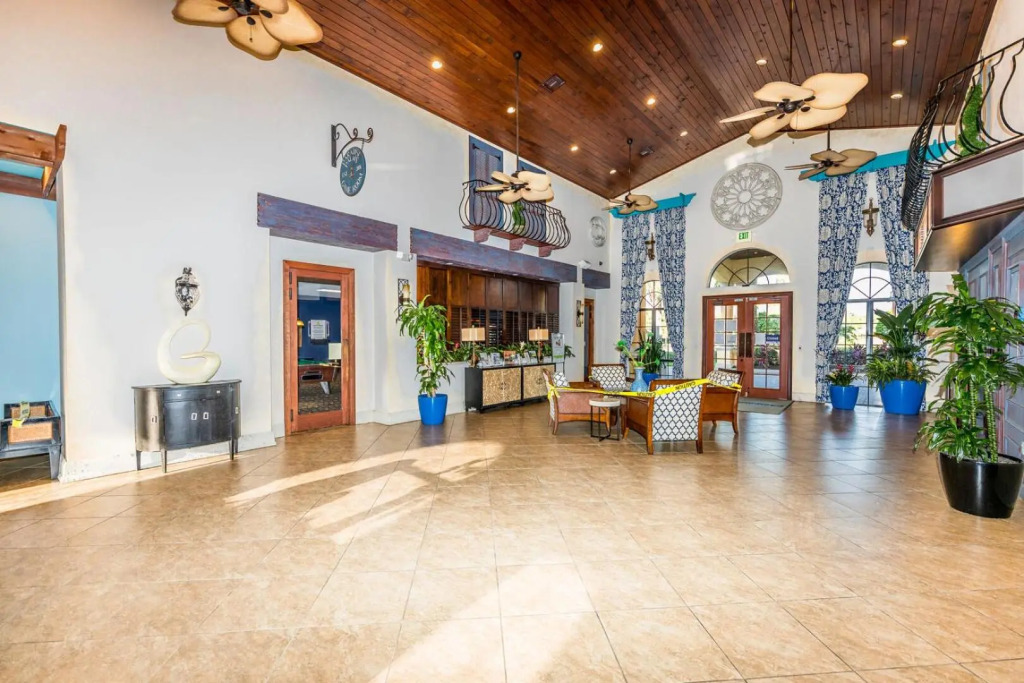 Spetacular TownHome With Private Pool close to Disney 8919PP