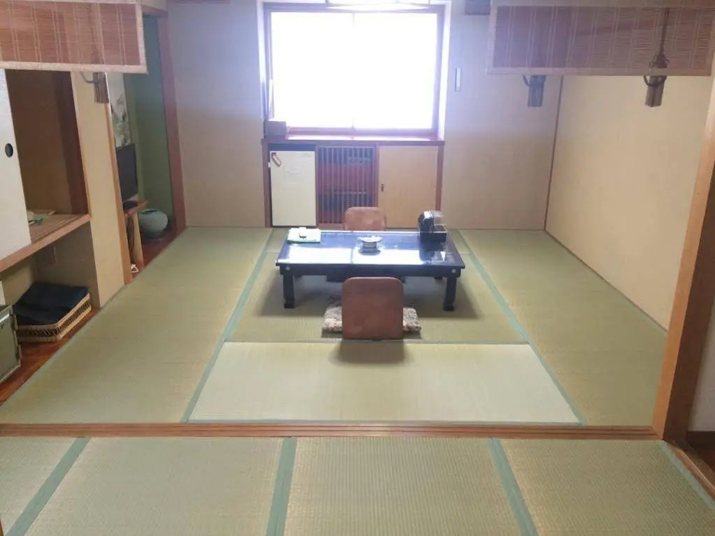 緑風苑 きよはる Ryokufuen Kiyoharu