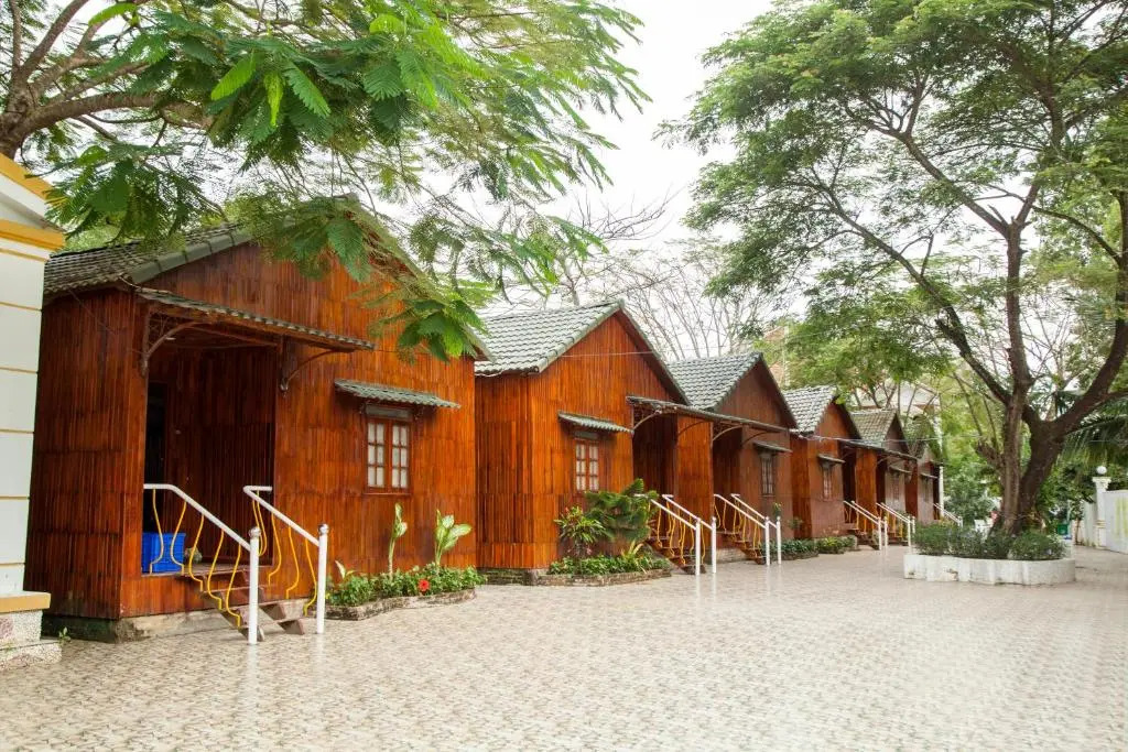 Satraco Royal Hotel