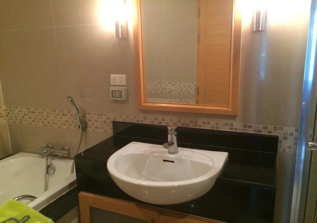 Grand 39 Tower Serviced Apartment
