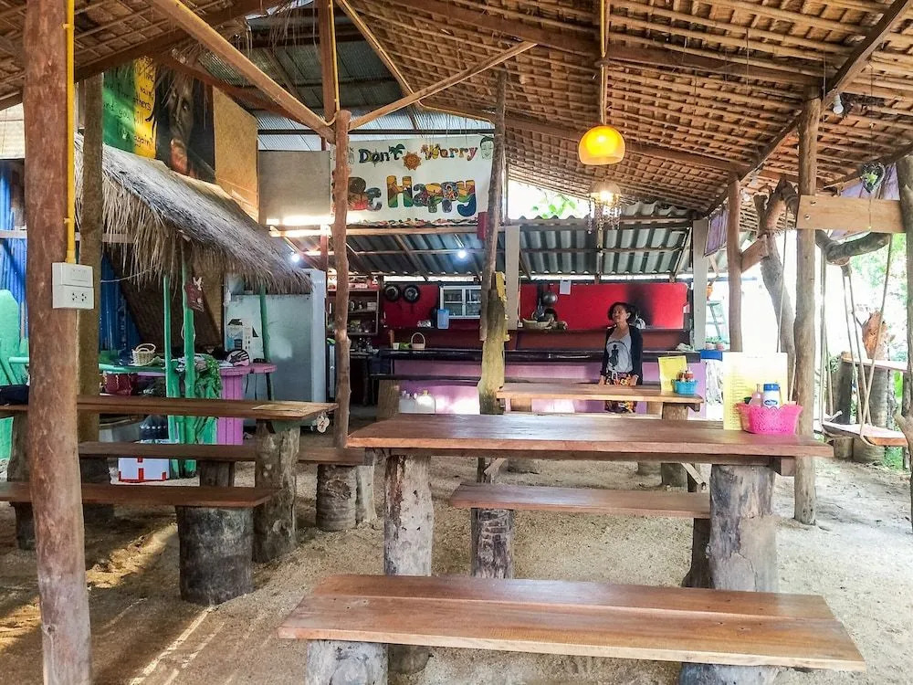 Wild Flower Hostel Koh Lanta