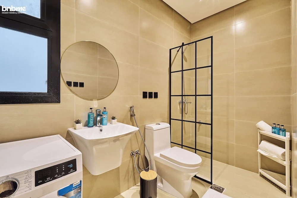 bnbmehomes-3BR nr Wonder Garden-B12
