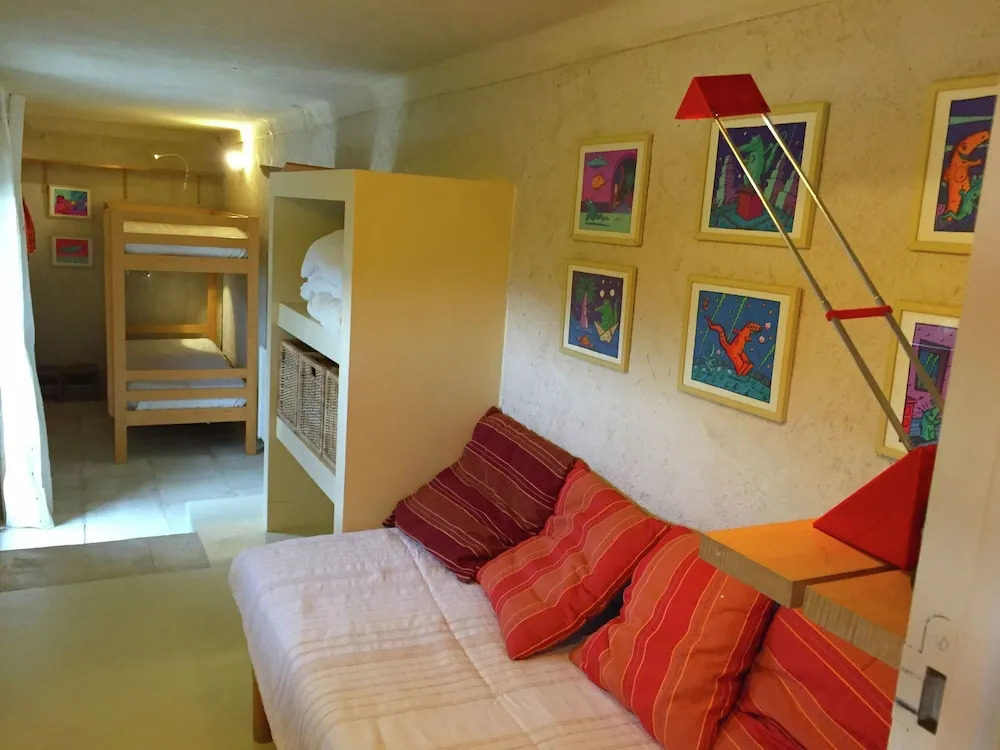 Villa with heated pool, pétanque, spa & view