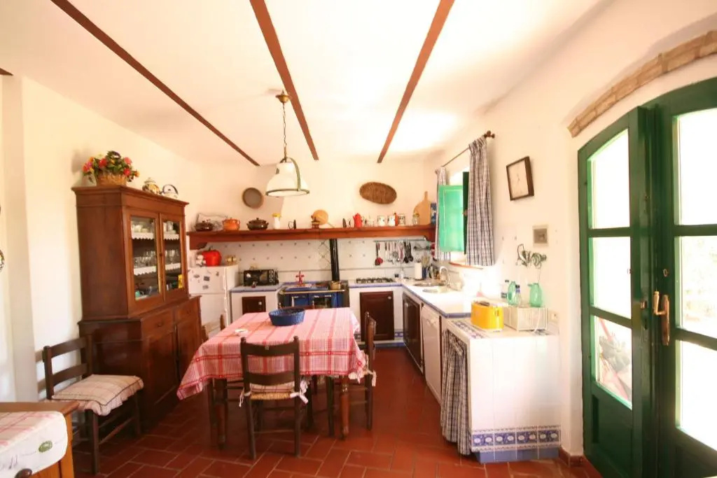 La Badia con Grande Giardino