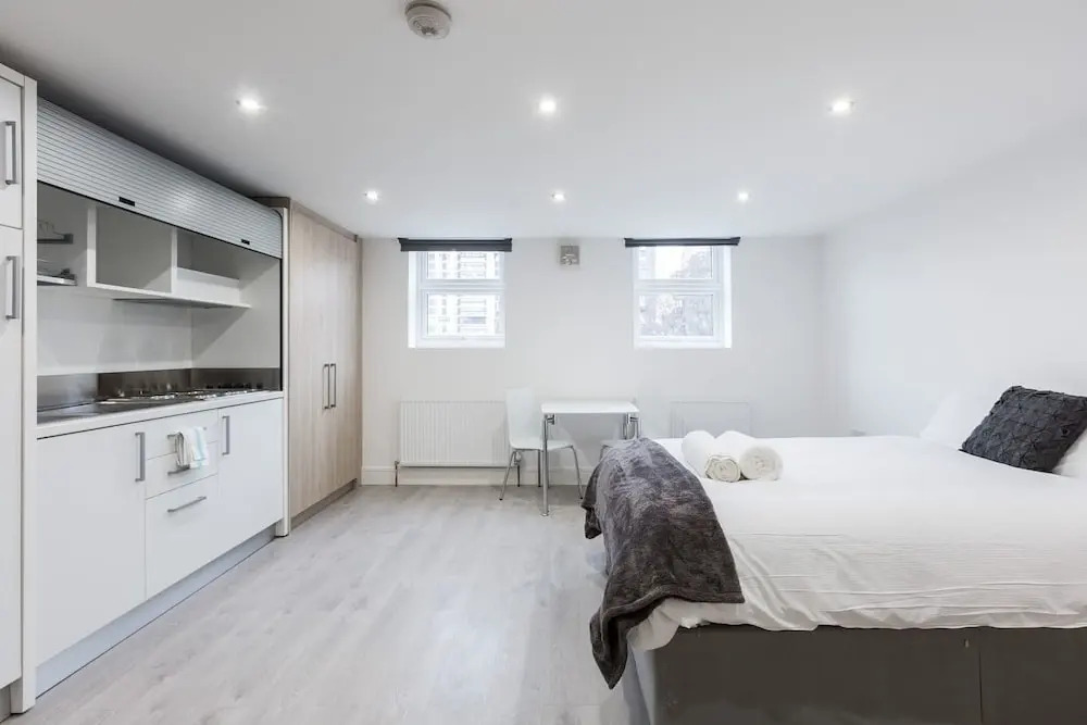 Spacious Studio Flat - Camberwell! 2a