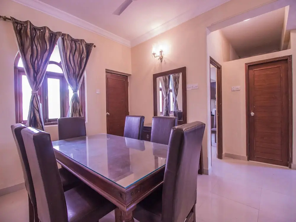 OYO 11424 Home Elegant 3BHK Villa Near Dona Paula Beach