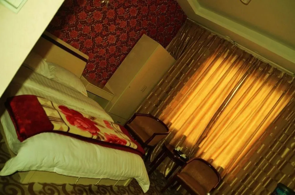 Shuangliu Xinshiji Hotel