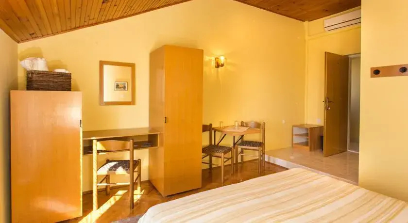 Rooms Relax