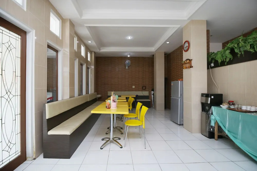 Airy Baruga DI Panjaitan 339 Kendari