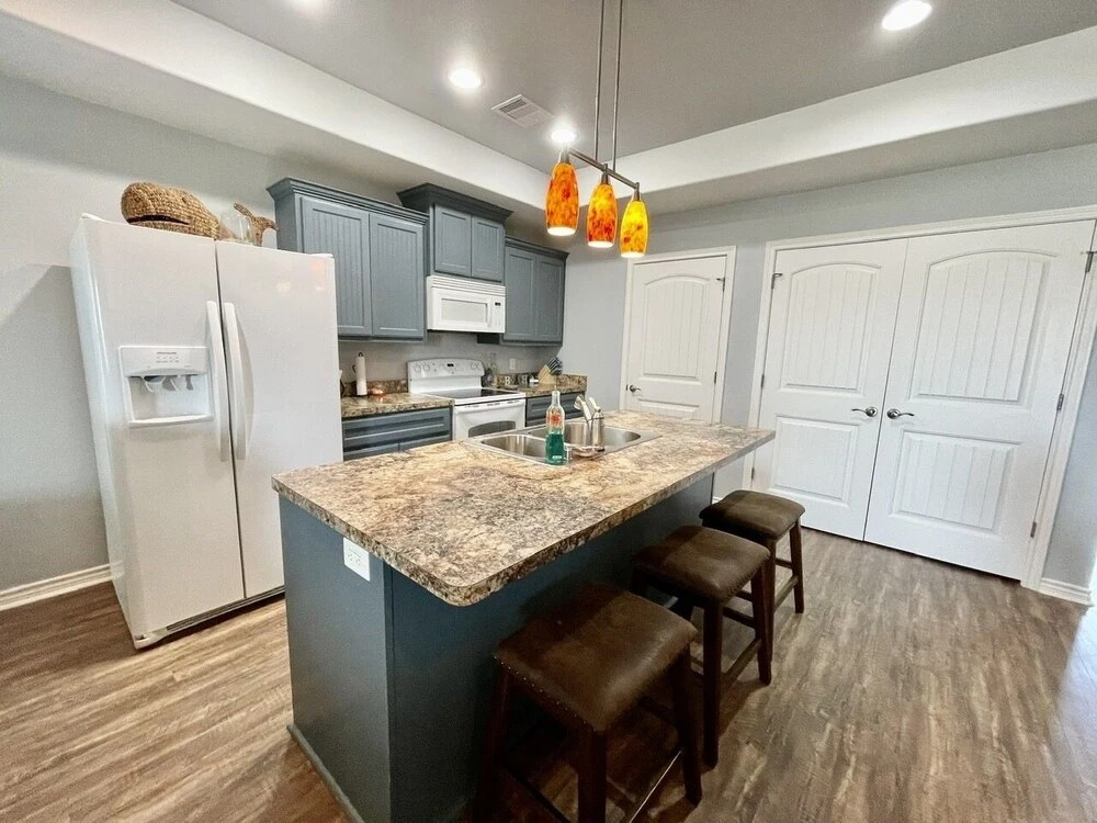 Mimosa Manor 3 Bedroom Home by Redawning