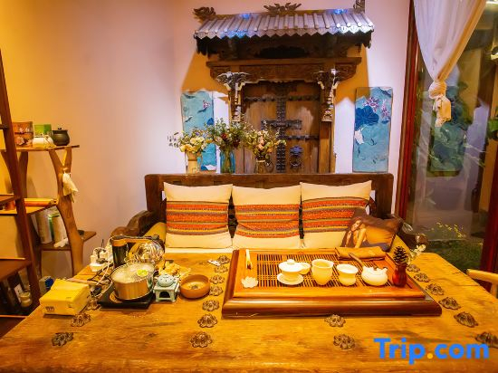 Lijiang Shuhe Old Town Yafei Snow Mountain Dream Homestay