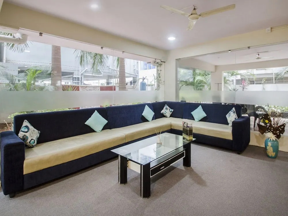 Sravya Compact Residency by OYO Rooms