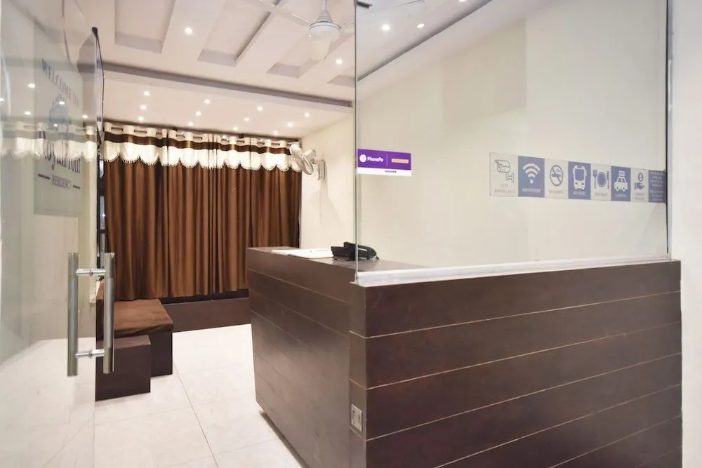 Spot On 29030 Hotel Royal Front