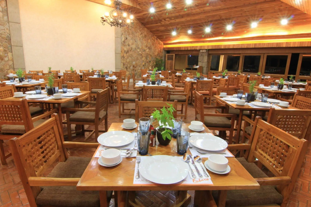 Sol Y Viento Mountain Hot Springs Resort