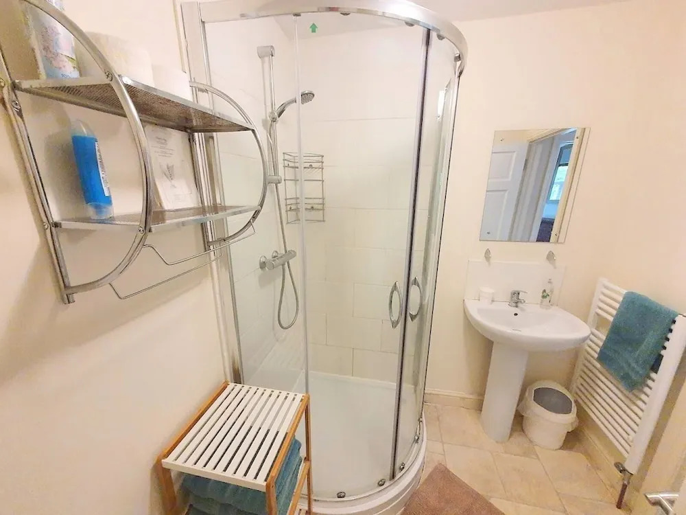 2-bed Flat With Superfast Wi-fi DW Lettings 29br