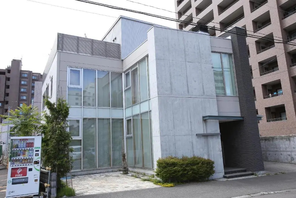 南2条蒼龍 希少な最大18名様ご宿泊可能の大豪邸 駅徒歩6分 無料駐車場4つ付き