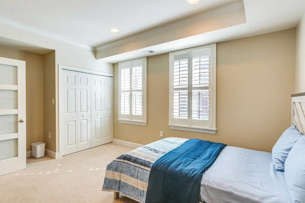 Modern 3BR Townhome 3 Mi to Dulles & Reston TC