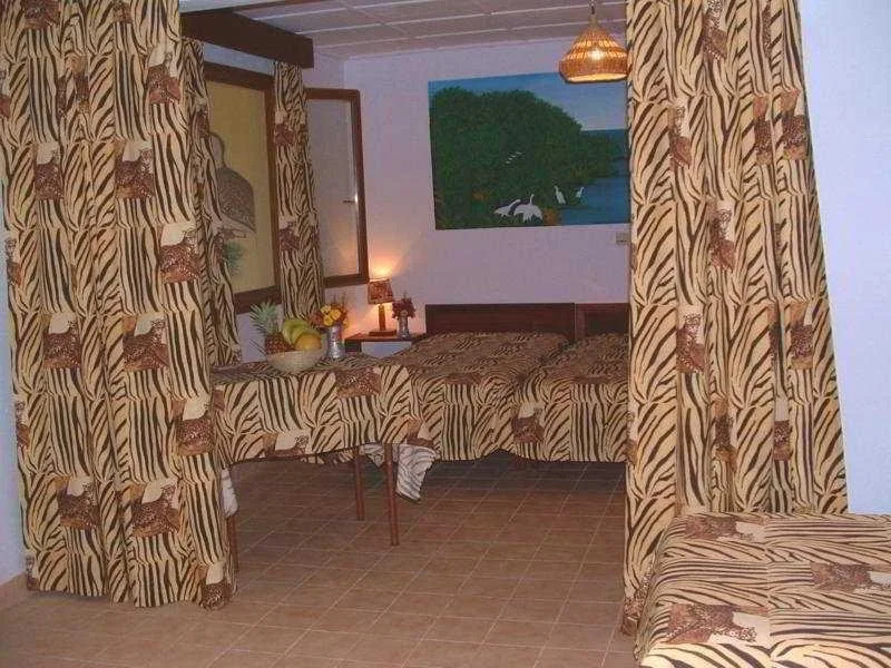 Domaine De Nianing