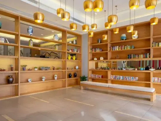 Kaiyuan Manju Hotel (Yinzhou Wanda Plaza Ningbo Railway Station Branch)
