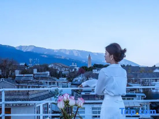 iLiLi Audio and Video Homestay (Dali Ancient City West Gate Branch)