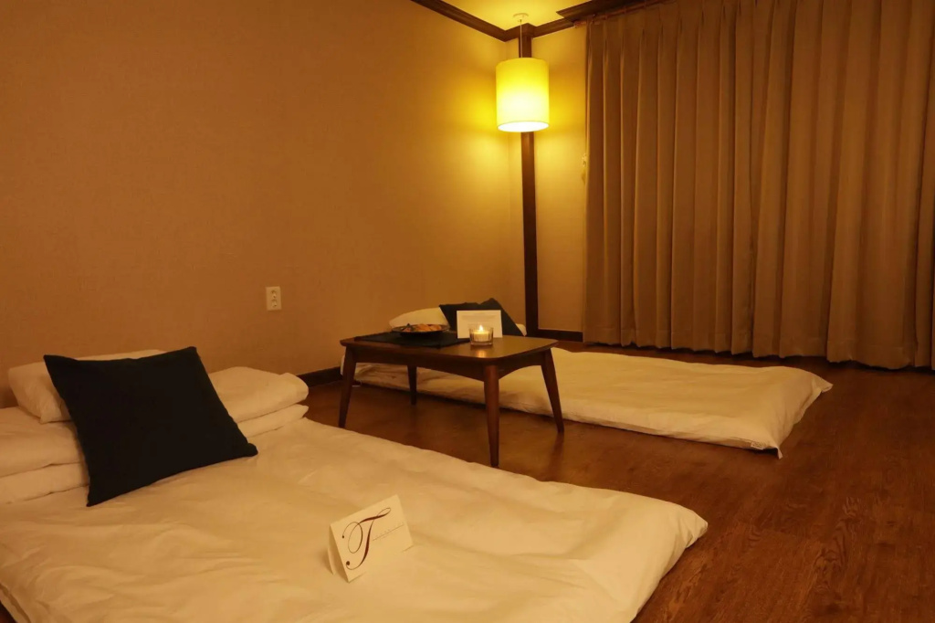 Yihua Hotel