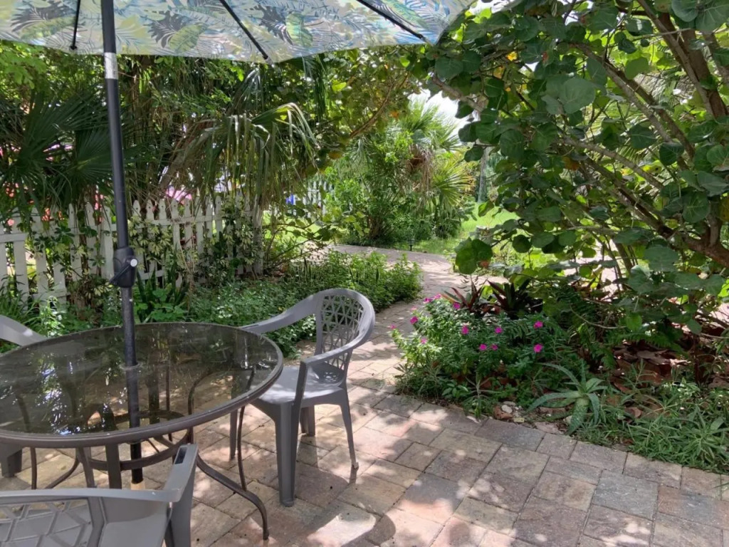 Sea Grape Cottage - At Casas de la Playa Central