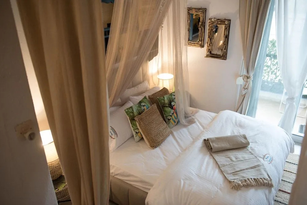 Sea view luxury apartment in Nea Kallikratia