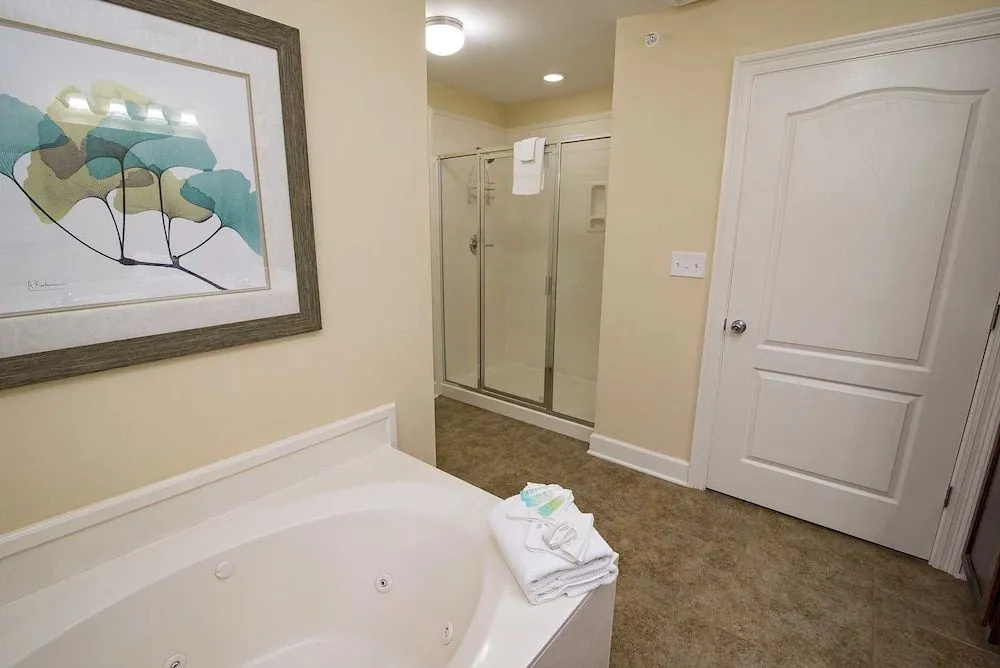 Phoenix West II 2709 3 Bedrooms 4 Bathrooms Condo