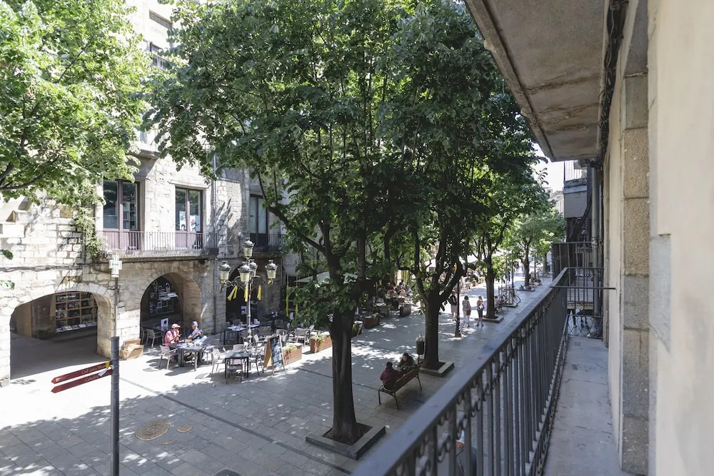 Bravissimo Rambla Eiffel Bridge 1
