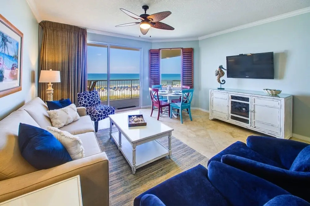 Gulfside 402 - 3 Br condo by RedAwning