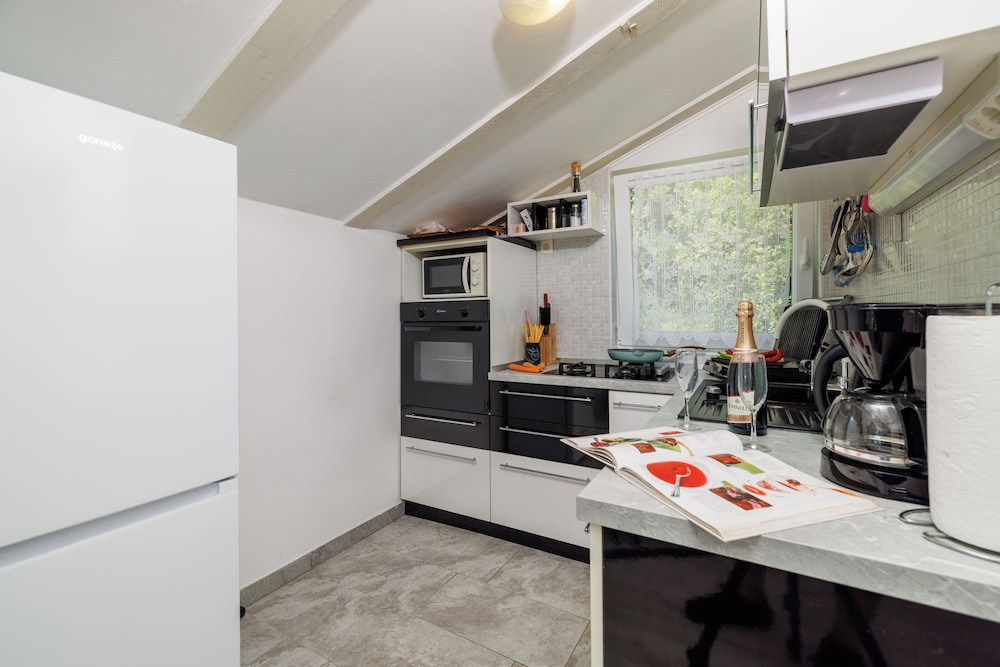 Apartments Mirjana T