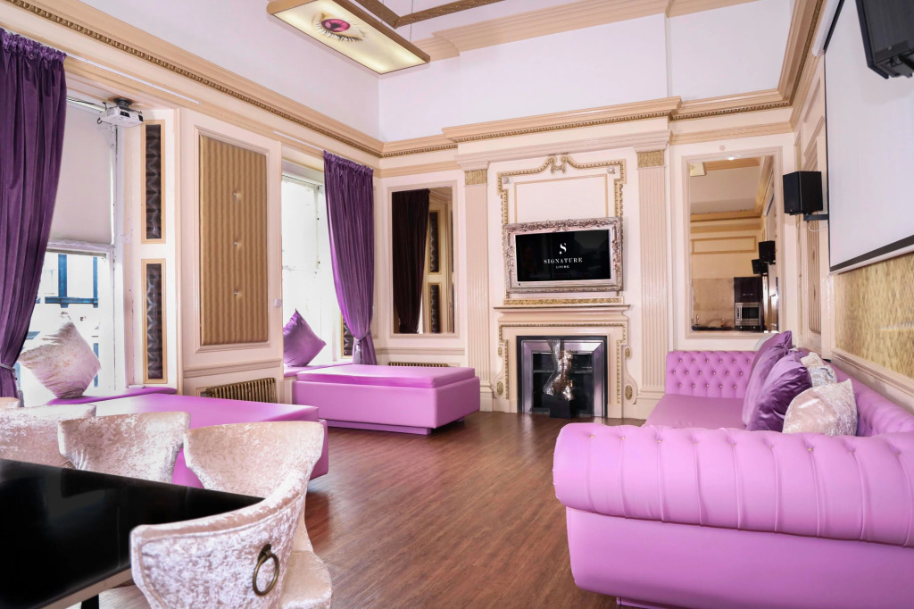 Signature Living Bold Street