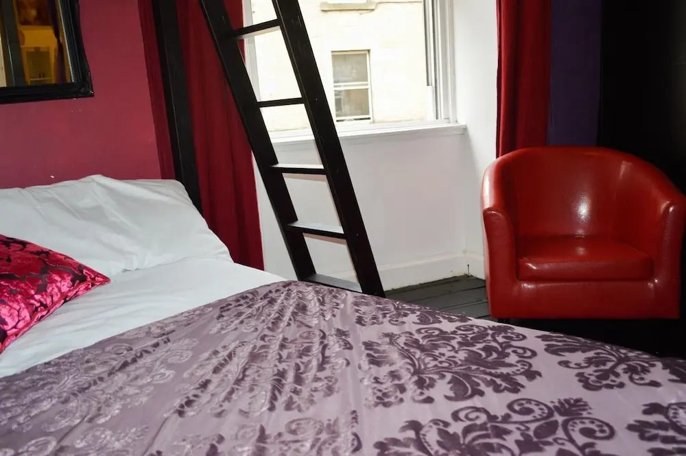 Cosy 2 Bedroom Apartment in Edinburgh