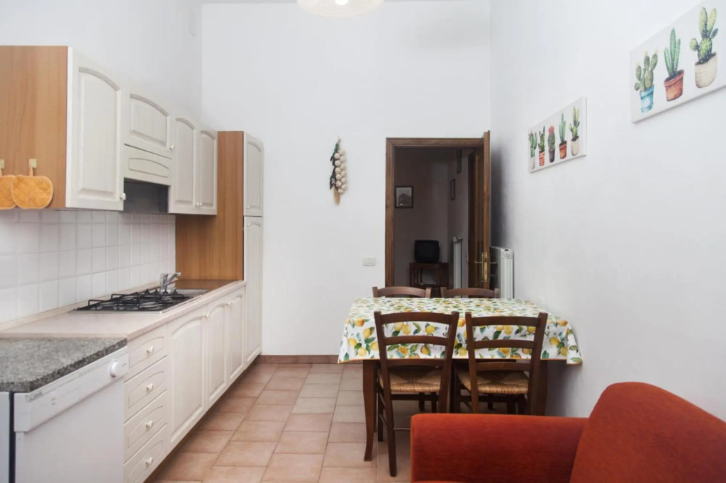 Edera in Poggibonsi With 1 Bedrooms and 1 Bathrooms