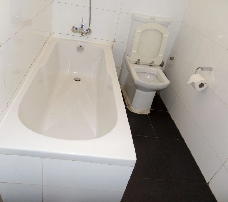 S & S Hotel & Suites