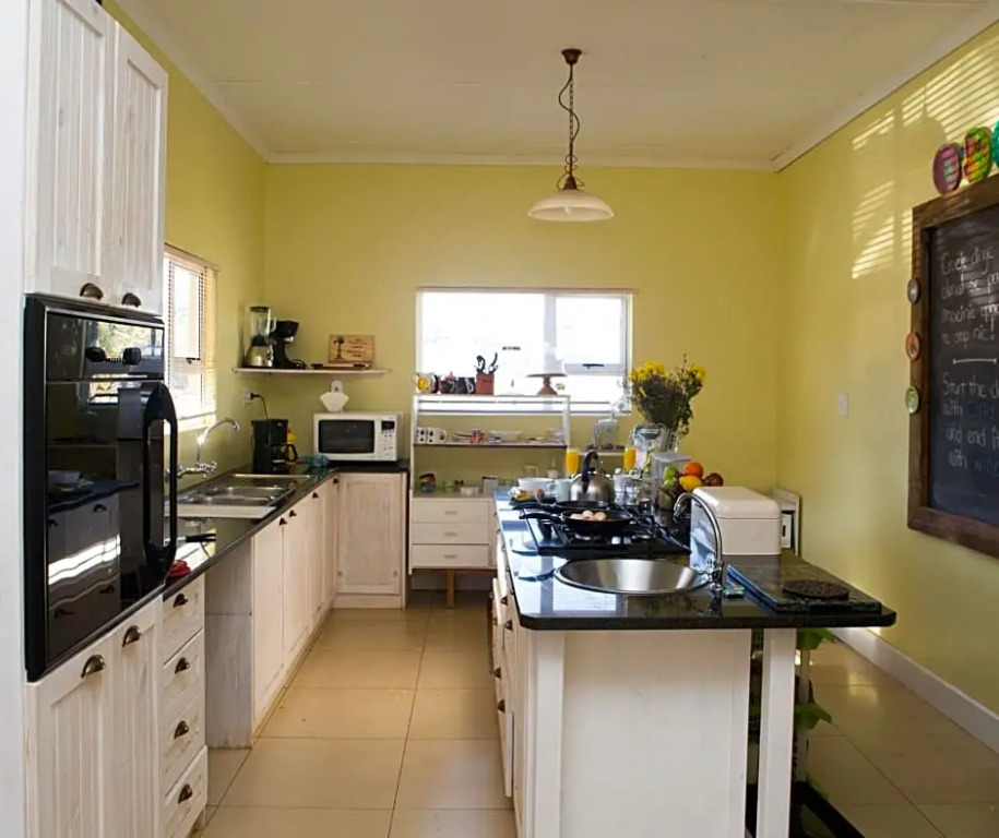 Apollis Cottage