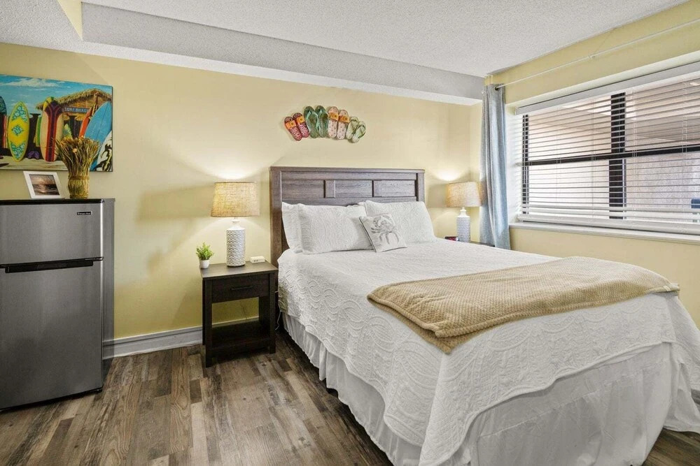 Oceans 607 2 Bedroom Condo