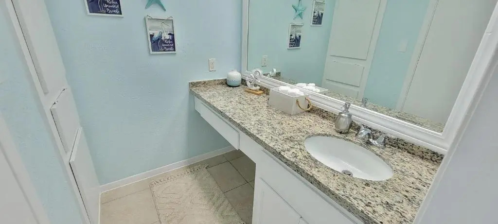 Tiki Condo 261