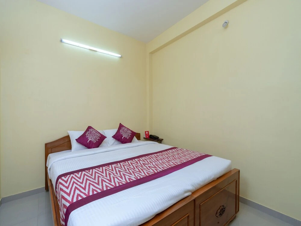 OYO 16346 Ss Residency