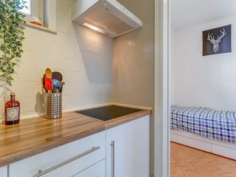 Holiday home in Heuvelland with garden