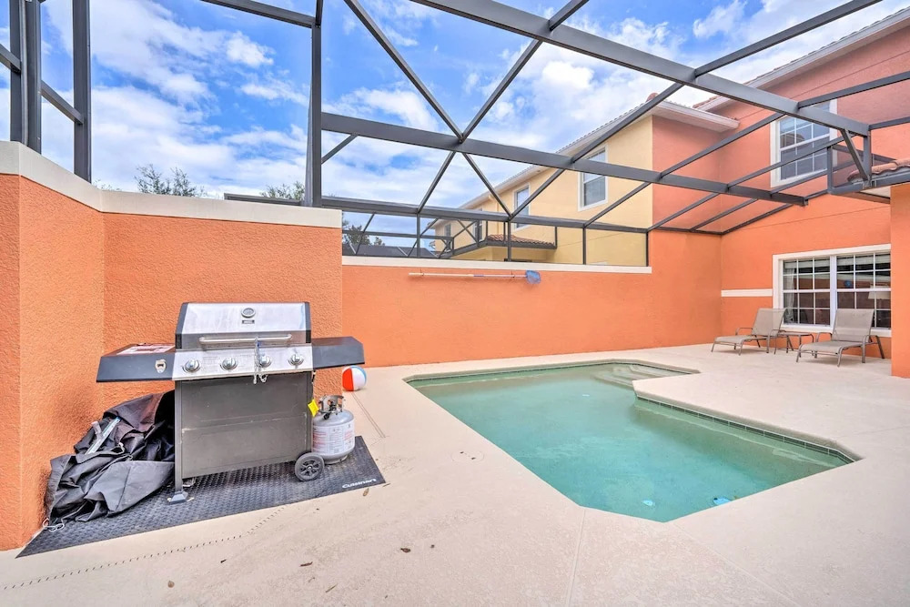 Private Pool & Lanai: Resort Townhome in Kissimmee