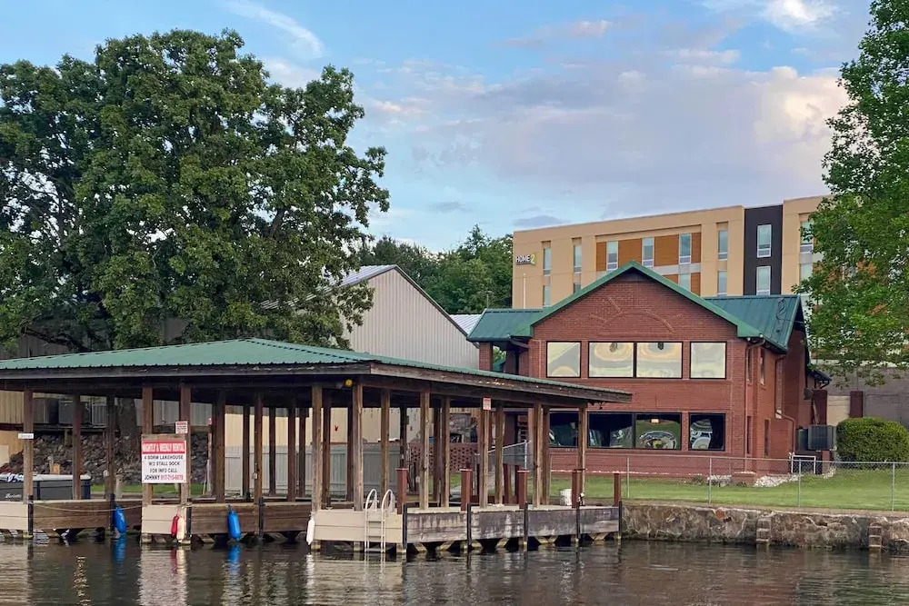 Lakefront Gem w/ Docks in Hot Springs!