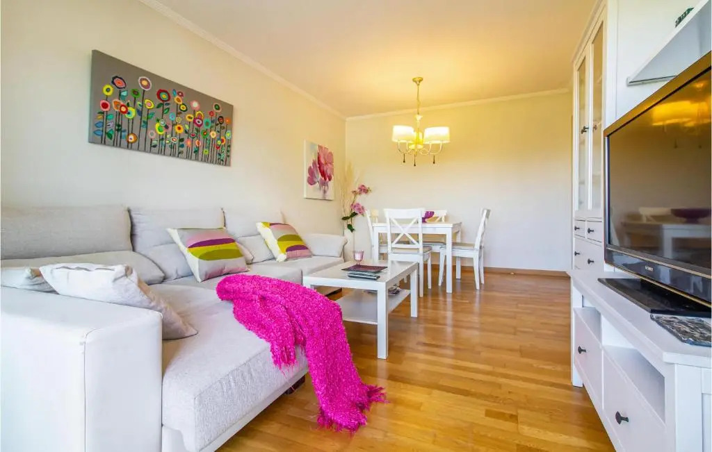 Nice apartment in Santa Pola with 2 Bedrooms, WiFi and Outdoor swimming pool