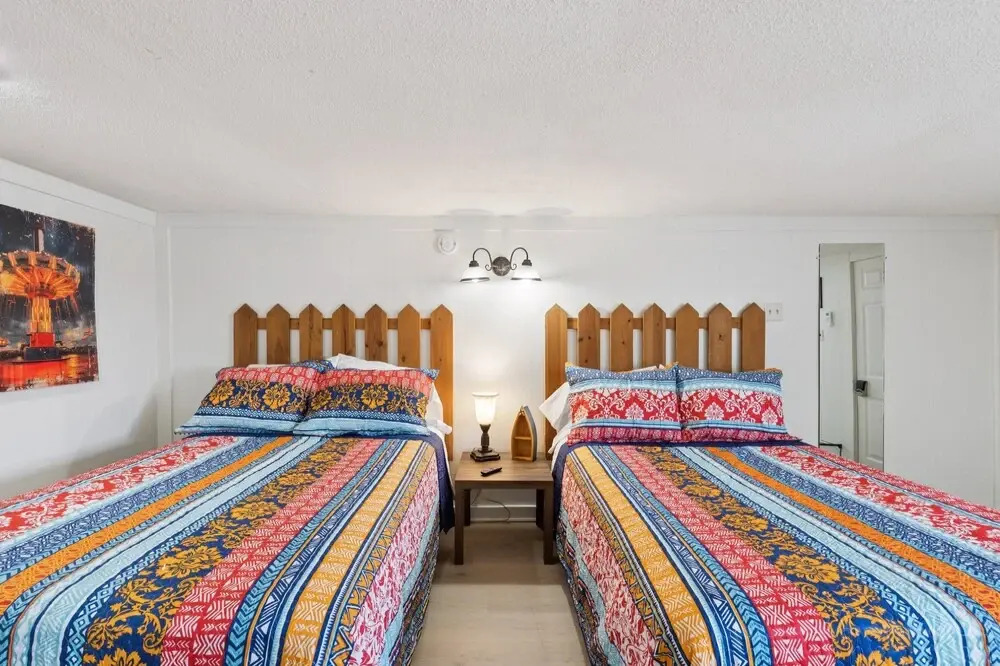 Dave's Last Resort Poolside - Long Stay Discount - Relaxing Cabin 3 1 Bedroom Hotel Room