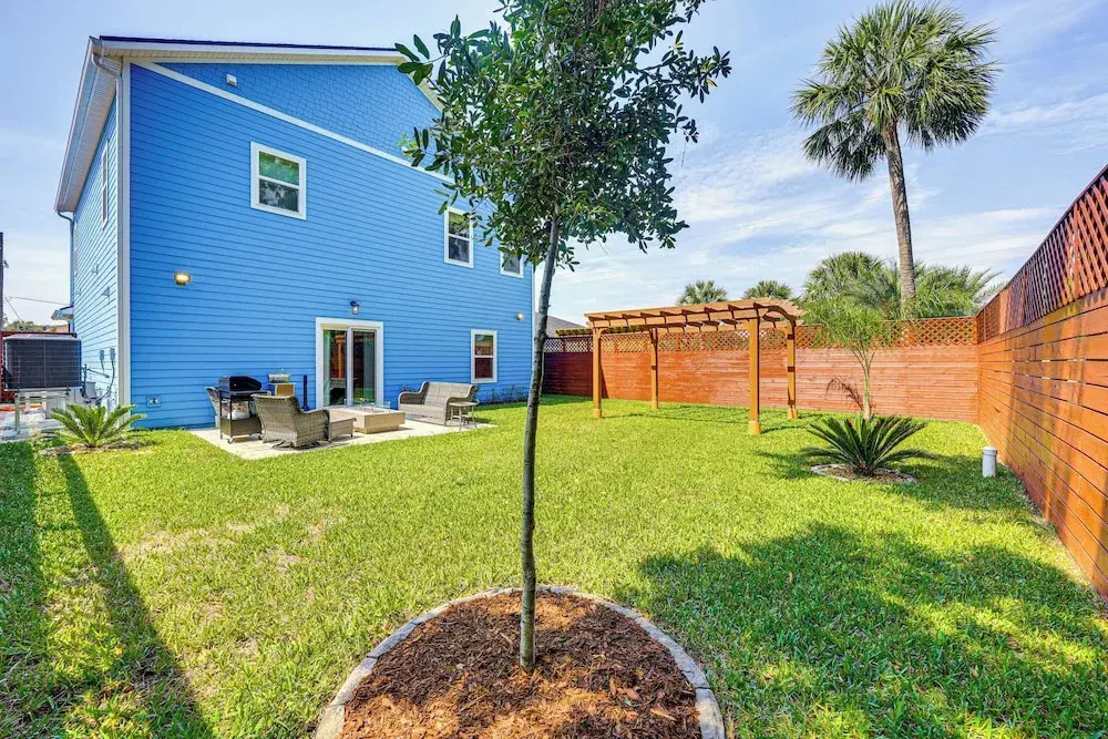 'the Blue Oasis' Group Getaway! Walk to Jax Beach