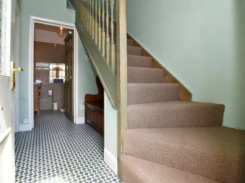 Riverbank Cottage