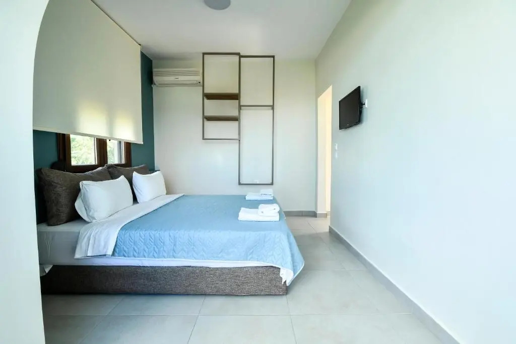 Zinozis Beach Apartments