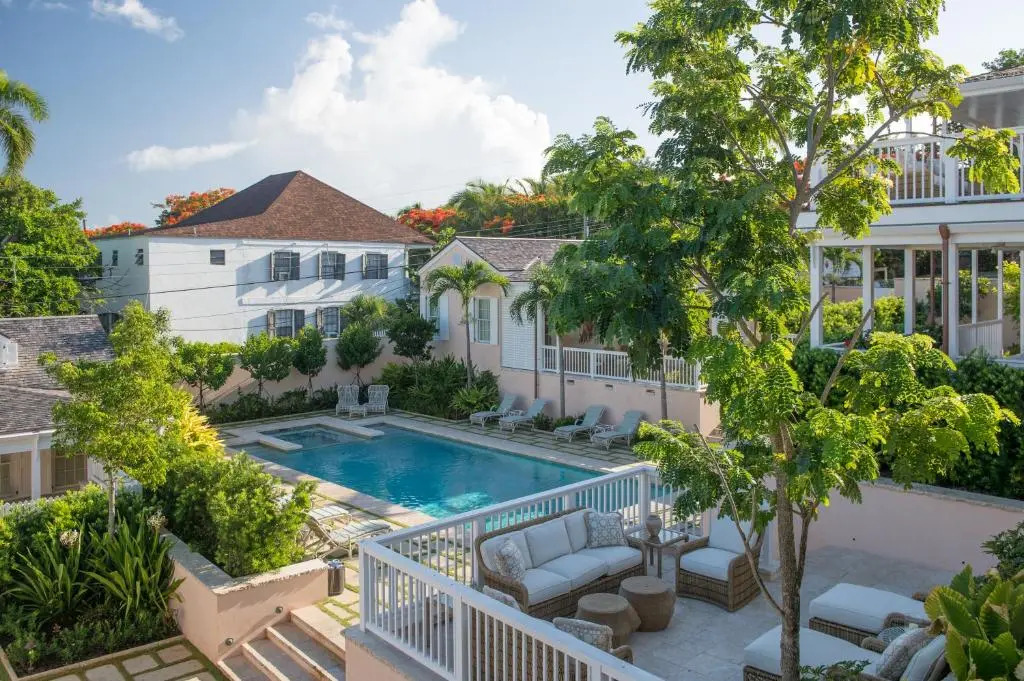 Eleven Bahama House